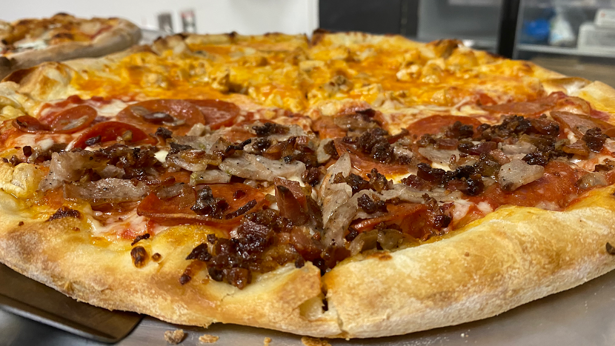 Tulio's Pizzeria & Restaurant Photo 2